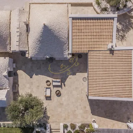 Td Trulli Lorusso Design Luxury Trulli With Pool Castellana Grotte
